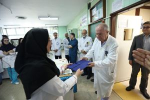 بزرگداشت سالروز حکیم جرجانی و روز علوم آزمایشگاهی در مرکز قلب و عروق شهید رجایی: عکس شماره 9 / 12